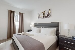 5 soverom, strykejern/-brett, wi-fi (inkludert) og sengetøy