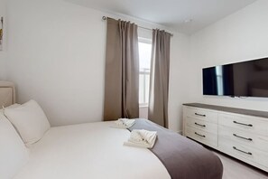 5 Schlafzimmer, Bügeleisen/Bügelbrett, kostenloses WLAN, Bettwäsche