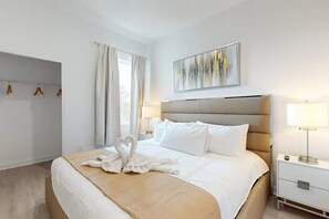 5 chambres, fer et planche à repasser, Wi-Fi gratuit, draps fournis