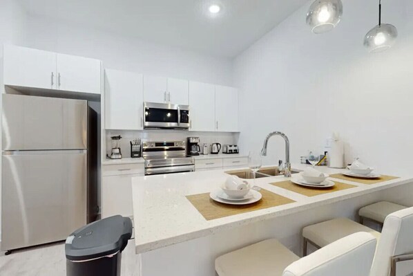 Fridge, microwave, oven, stovetop