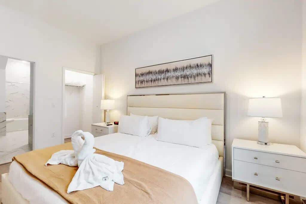 5 habitaciones, tabla de planchar con plancha y wifi gratis 