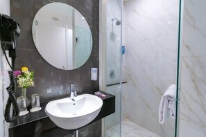 Room - Brits Hotel Puri Indah (West Jakarta)