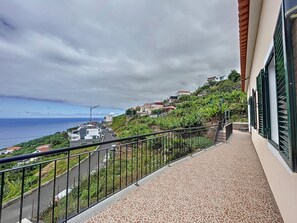 2 bedrooms - Ocean Serenity House by Atlantic Holiday (Ribeira Brava)