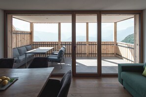 スマートテレビ、書庫、プリンター