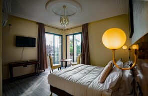 Comfort Suite, Balcony, City View | Desk, free WiFi - Hôtel Arabesque (Rabat)