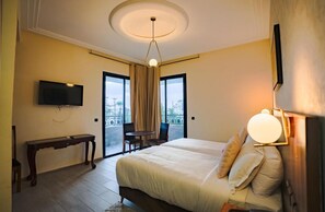 Desk, WiFi (free) - Hôtel Arabesque (Rabat)