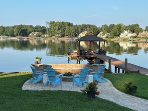 Property grounds - Lake Norman lake front retreat - lower unit, pet friendly.  (Mooresville)