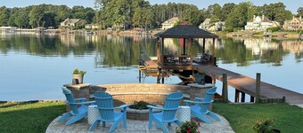 Lake Norman lake front retreat - lower unit, pet friendly. 