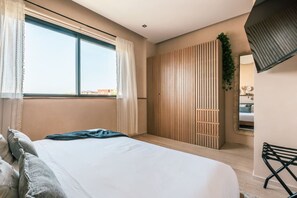 1 soverom, safe på rommet, strykejern/-brett og reiseseng for barn