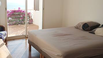 3 chambres, fer et planche Ă repasser, Wi-Fi, draps fournis