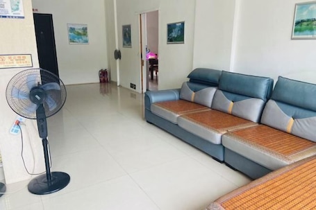 Interior. Chongzuo City Middle Business Hotel