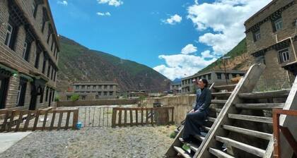 Daocheng Snowberg Inn