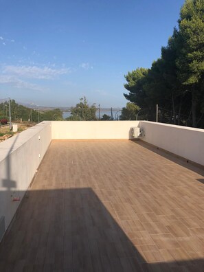Property grounds - New Panoramic Villino in Porto Palo di Menfi Blue Flag ideal for families  (Menfi)