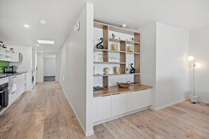 Fridge, microwave, dishwasher, toaster - The Butchers Loft - Martinborough Holiday Home (Martinborough)