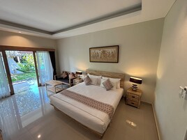 Premium Double Room, Pool View | Minibar, free WiFi, bed sheets