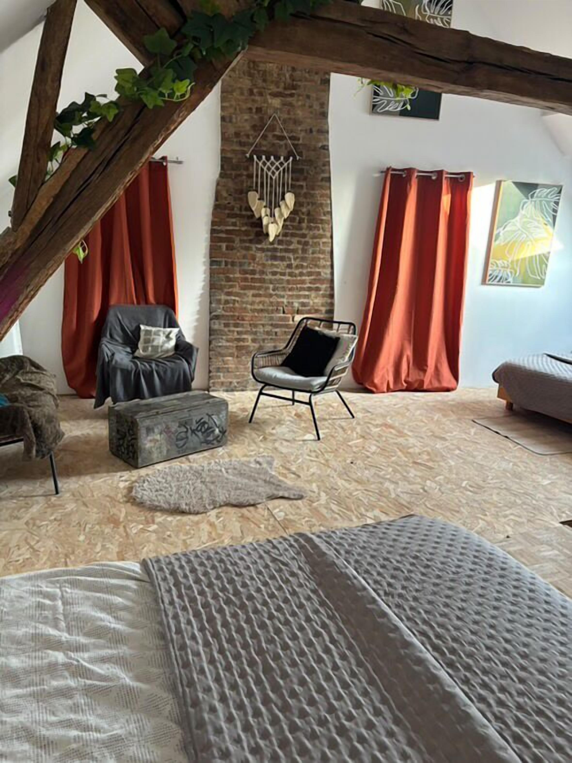 4 chambres, fer et planche à repasser, lit parapluie, Wi-Fi gratuit