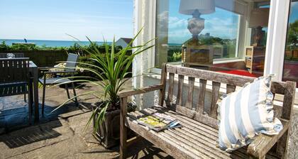 Bella Vista - sleeps 8 guests in 4 bedrooms