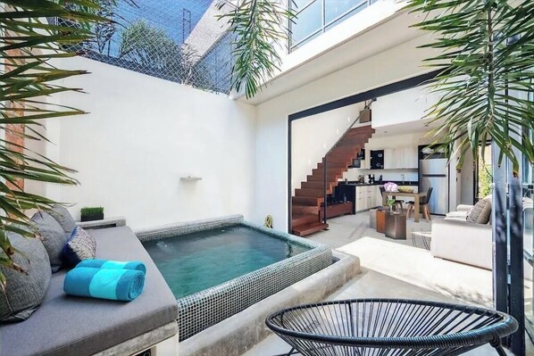 Outdoor dining - Discover our modern loft style residence in the heart of Old Vallarta. (Puerto Vallarta)