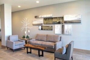 TV connectée, cheminée, jeux vidéo