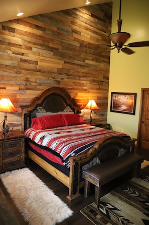 3 bedrooms, desk, WiFi, bed sheets
