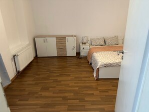 1 chambre, Wi-Fi, draps fournis