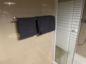 Handdoeken, toiletpapier