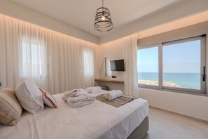 6 bedrooms, in-room safe, iron/ironing board, free WiFi