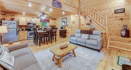 Lured Away
3-bedroom cabin in delightful Oakland with AC, WiFi