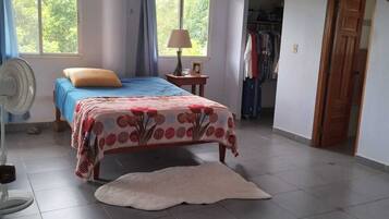 2 slaapkamers, wifi, beddengoed