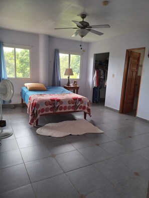 2 slaapkamers, wifi, beddengoed