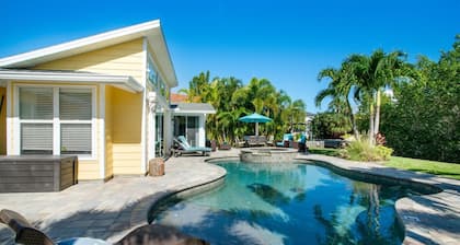 Luxe 3BR Siesta Key Home Pool