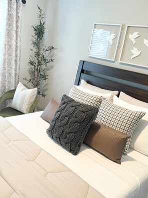 3 bedrooms, iron/ironing board, free WiFi, bed sheets