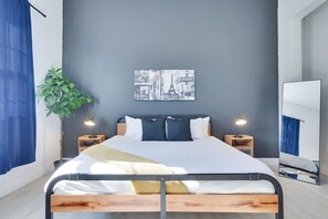 2 bedrooms, desk, iron/ironing board, WiFi