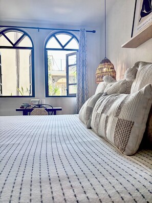 1 chambre, fer et planche à repasser, Wi-Fi, draps fournis
