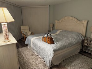 2 室のベッドルーム、アイロン / アイロン台、WiFi、ベッドシーツ