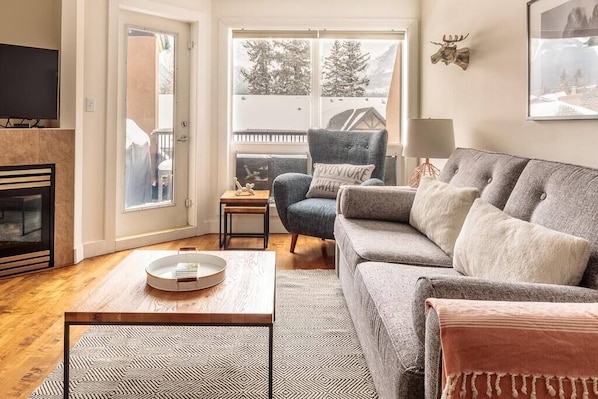 TV connectée, cheminée
