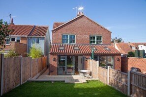 Exterior - Blossom Cottage, Brancaster, Norfolk (Brancaster)