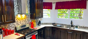 Casa Carimi - 3BR vacation home, family or group seeking relaxation & exploring.