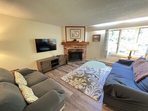 TV connectée, cheminée