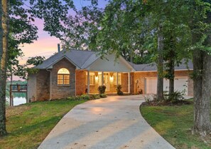 Exterior - Breathtaking Lake Views w/Mesmerizing Sunsets (Winchester)