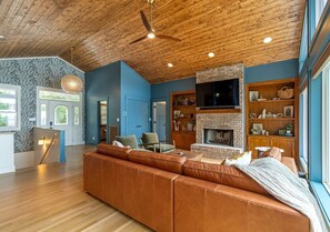 TV - Breathtaking Lake Views w/Mesmerizing Sunsets (Winchester)