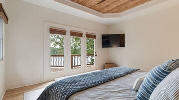 3 عدّة غرف نوم وسرير سفر وواي فاي مجانًا وملاءات أسرّة