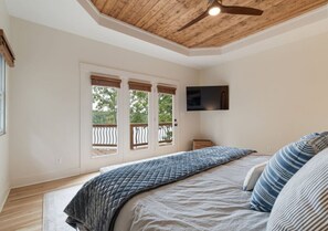 3 bedrooms, travel crib, free WiFi, bed sheets - Breathtaking Lake Views w/Mesmerizing Sunsets (Winchester)