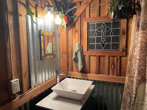 Handtücher, Seife, Shampoo, Toilettenpapier