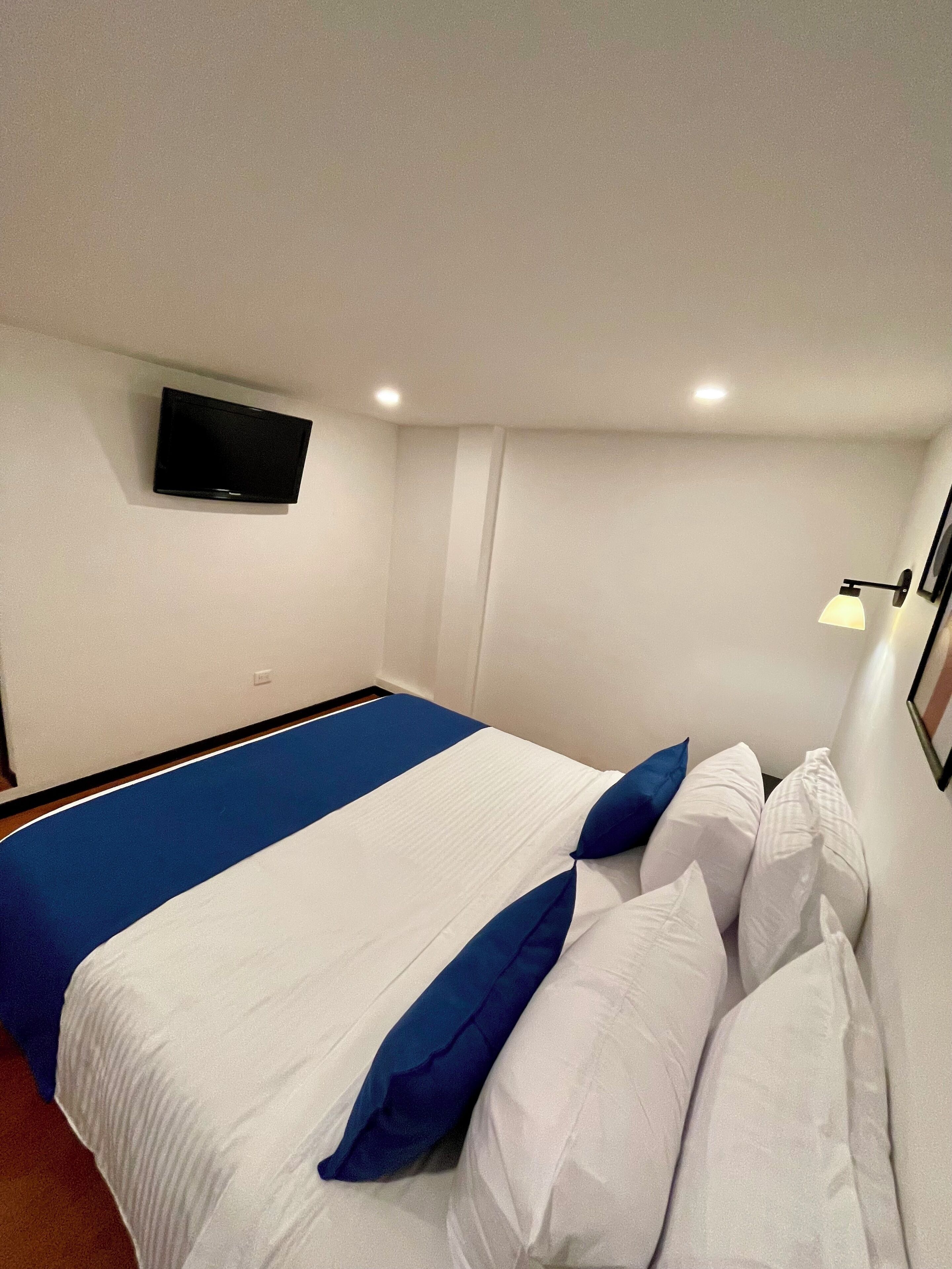 Photo - Hotel Embajada 44