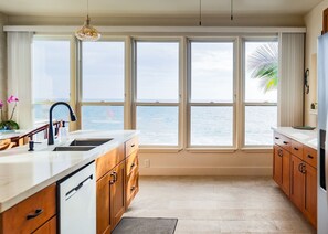 Micro-ondes, four, plaque de cuisson, lave-vaisselle