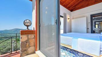 3 chambres, lit parapluie, Wi-Fi, draps fournis