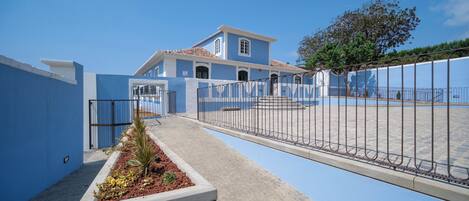 Fachada da propriedade