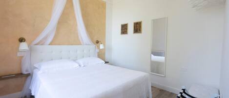 1 soverom, strykejern/-brett, wi-fi og sengetøy