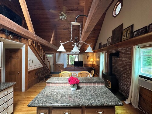 3-bedroom house in welcoming Moro Plantation with AC, WiFi